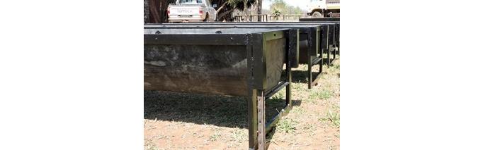 Prevent cattle to move the feed troughs